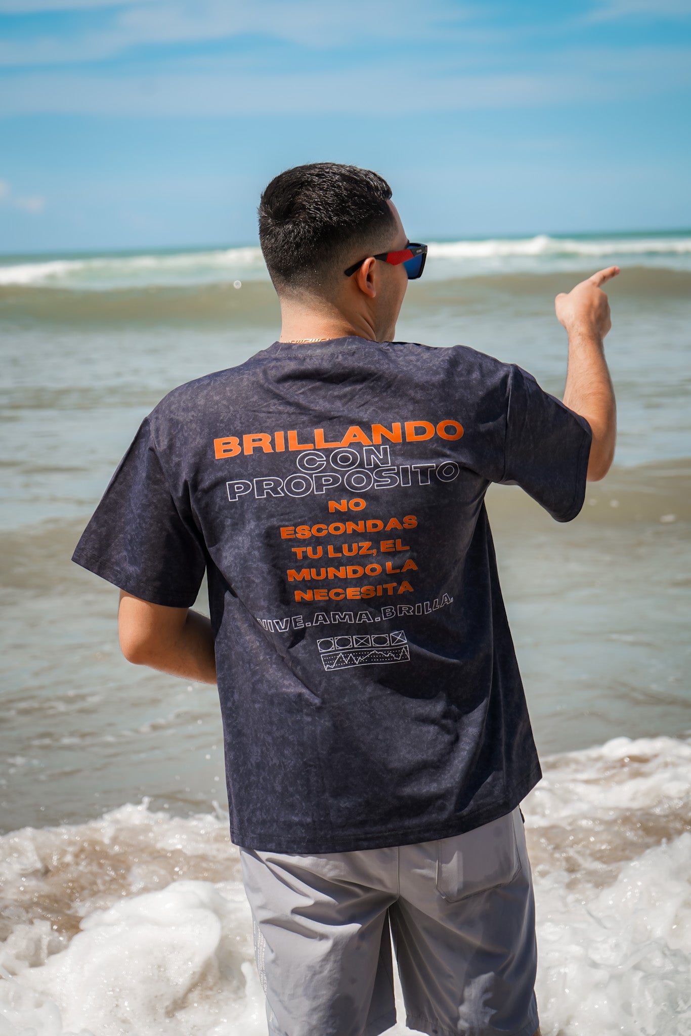VIVE.AMA.BRILLA